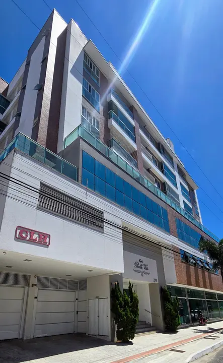 Ed. Bella Vita · 2 DORMITÓRIOS COM TERRAÇO - MOBILIADO
