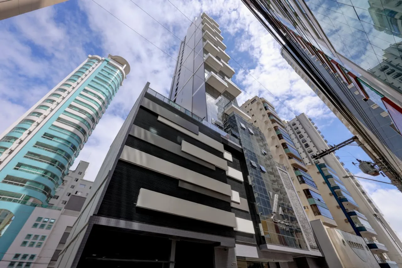 Zenith Tower - Diferenciado · QUADRA MAR - PISCINA PRIVATIVA - 801